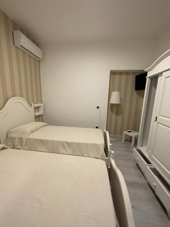 B&B By Family L&G Vibo Valentia Marina Bagian luar foto