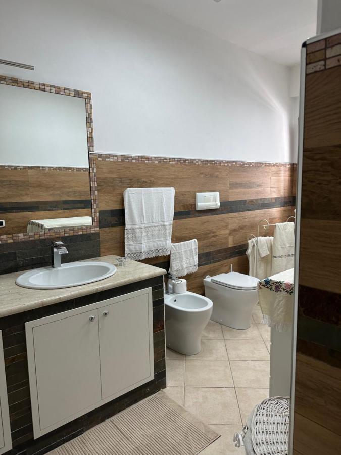 B&B By Family L&G Vibo Valentia Marina Bagian luar foto